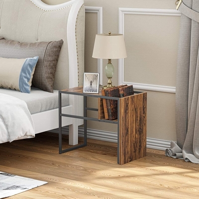 C formó la mesita de noche reversible Nightstand de la madera del abeto del marco metálico con el estante